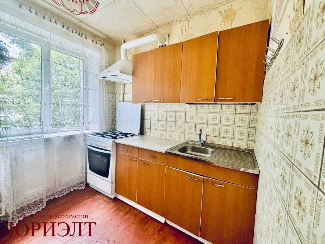  2 комнат. 5 этаж (г.Регистрация)